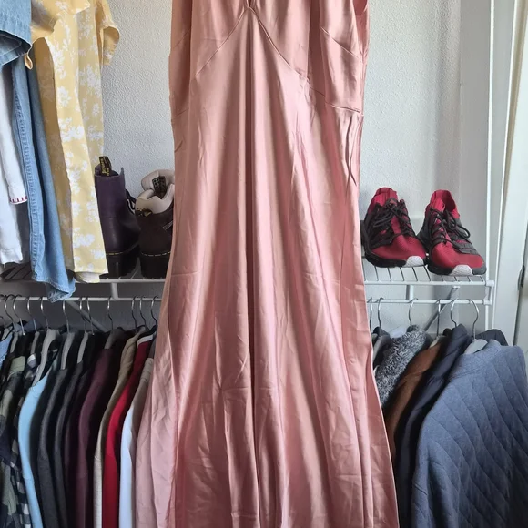 NWT Old Navy Peach Satin Maxi Dress - Picture 4 of 7